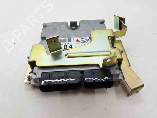 Used Engine control unit (ECU) NISSAN X-TRAIL I (T30) 2.2 dCi 4x4 (136 hp) 28888990
