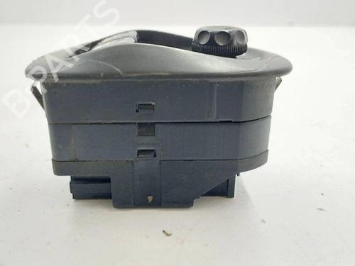 Left rear window switch PEUGEOT 208 I (CA_, CC_) 1.6 | BP28904371I29 