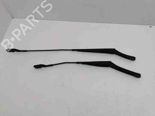 Used Front windshield wiper arm SKODA OCTAVIA I (1U2) 2.0 (116 hp) 28862491