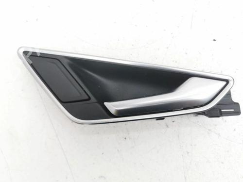 Højre bagtil invendig håndtag AUDI Q2 (GAB, GAG) 30 TFSI (110 hp) 28898792