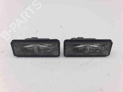 Used Licence plate light PEUGEOT 2008 II (UD_, US_, UY_, UJ_, UR_, UC_) 1.2 PureTech 130 (USHNS, URHNS) (130 hp) 28879406