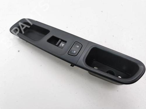Used Left front window switch Left front window switch 33911640 33911640