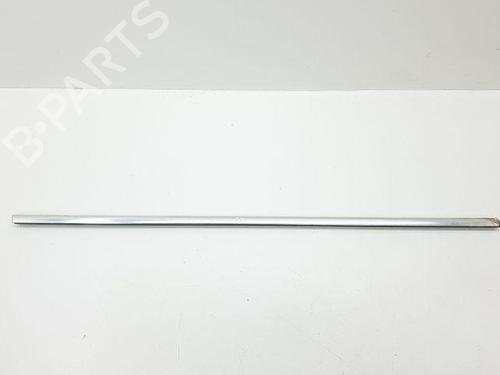 Used Door moulding trim VOLVO V60 I (155) 1.6 DRIVe (114 hp) 28870936