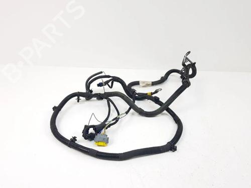 Used Wiring harness Wiring harness 33250377 33250377