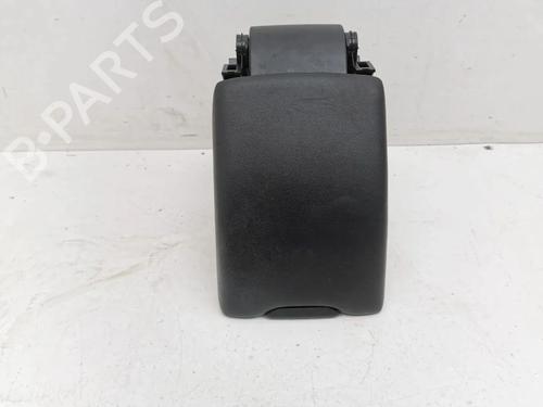 Used Armrest / Center console Armrest / Center console 28900559 28900559