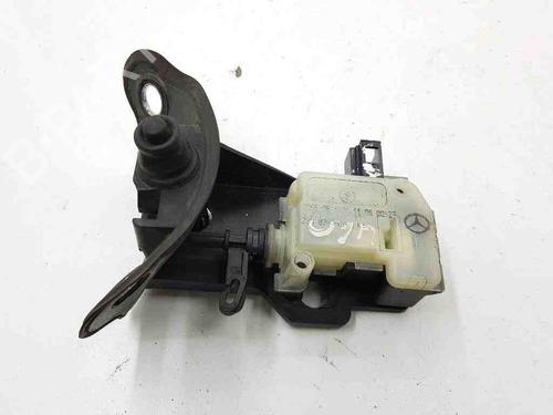 Used Fuel door actuator MERCEDES-BENZ CLS (C219) CLS 320 CDI (211 hp) 28875675