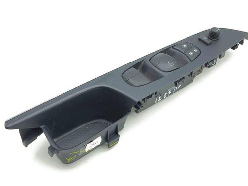 Used Right rear window switch NISSAN NAVARA (D22) 3.0 TD 4x4 (150 hp) 28884067