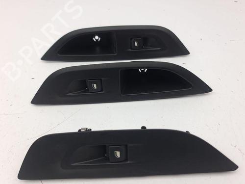 Used Right front window switch PEUGEOT 2008 II (UD_, US_, UY_, UJ_, UR_, UC_) 1.2 PureTech 130 (USHNS, URHNS) (130 hp) 28879393