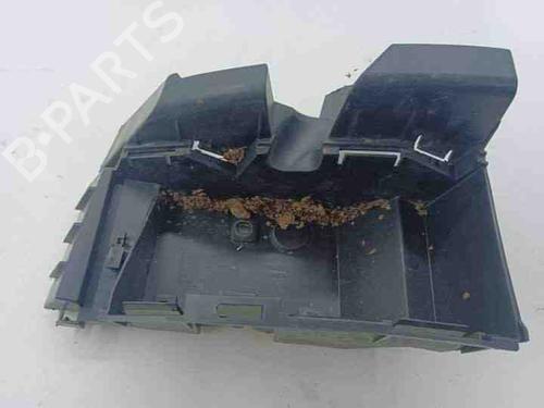 Kofangerbeslag bag VOLVO XC90 I (275) T6 AWD (272 hp) 28850697