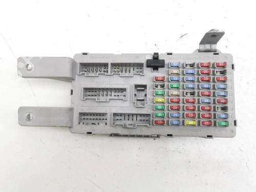 Used Fuse box Fuse box 33637371 33637371