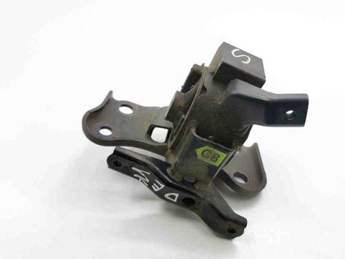 Used Gearbox mount TOYOTA AURIS (_E18_) 1.4 D-4D (NDE180_, NDE180R) (90 hp) 28875522