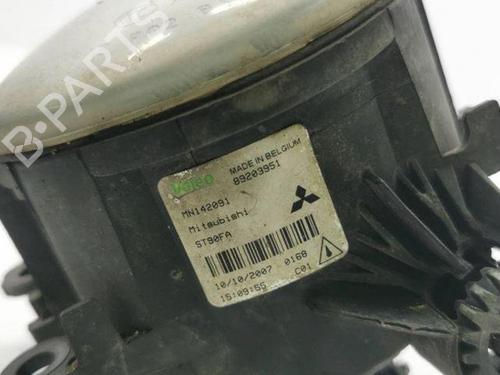 Left front fog light MITSUBISHI OUTLANDER II (CW_W) 2.2 DI-D 4WD | BP28852583C30