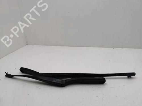 Used Front windshield wiper arm Front windshield wiper arm 33923883 33923883