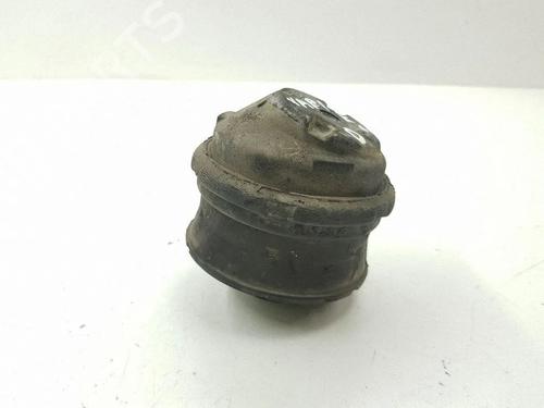 Used Engine mount Engine mount MERCEDES-BENZ C-CLASS (W203) C 220 CDI (203.008) (150 hp) 40193500 40193500