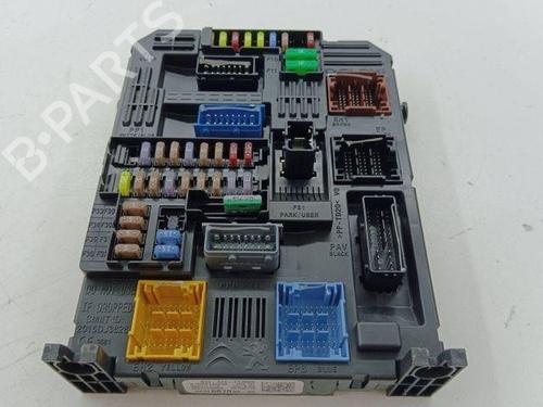 Used Fuse box OPEL MOKKA 1.2 (76) (131 hp) 28856085