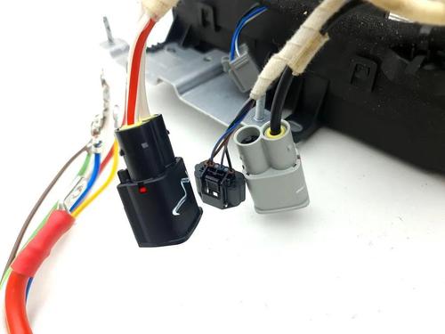 Fuse box JAGUAR XE (X760) 2.0 D | BP28878010E1 - Image 2