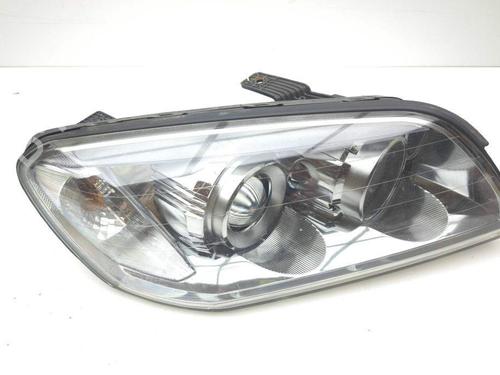 Used Right headlight CHEVROLET CAPTIVA (C100, C140) 2.0 D 4WD (150 hp) 28906032