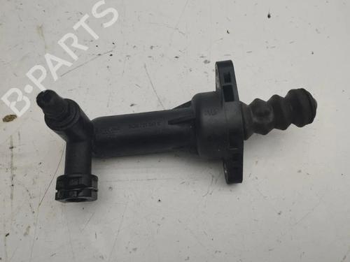 Used Clutch slave cylinder Clutch slave cylinder 28900640 28900640