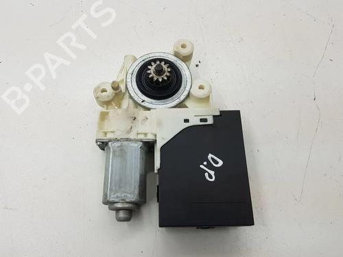 Used Right front window motor Right front window motor 33911372 33911372