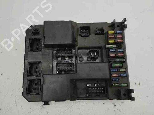 Used Fuse box PEUGEOT 307 Break (3E) 2.0 HDI 90 (90 hp) 28864733