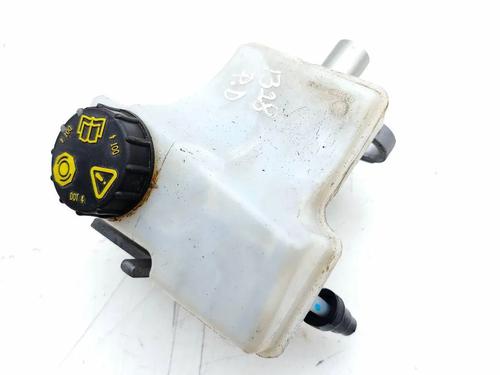 Used Brake master cylinder Brake master cylinder 33226937 33226937
