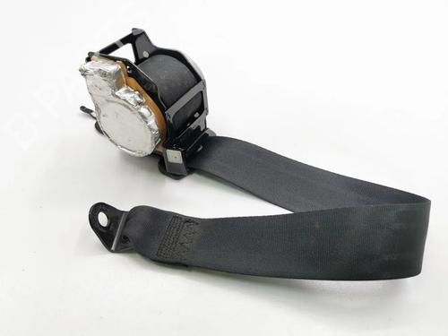 Sikkerhedssele bag højre MAZDA 626 II Hatchback (GC) 2.0 (GC10E1) (101 hp) 32665842