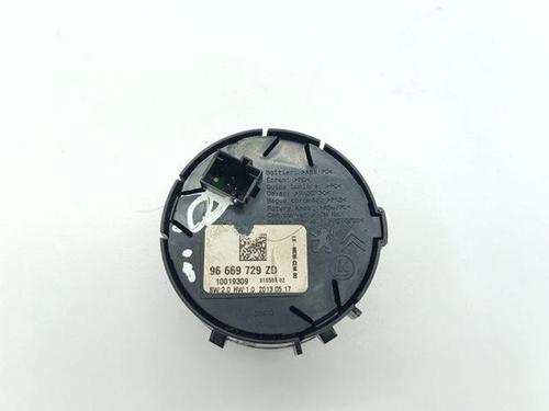 Switch CITROËN DS5 2.0 HDi 165 Hybrid4 4x4 | BP28846237I30 