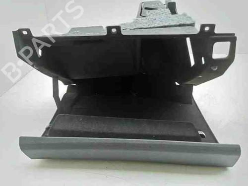 Glove box PEUGEOT 3008 II SUV (MC_, MR_, MJ_, M4_) 1.6 BlueHDi 120 | BP28863358C95