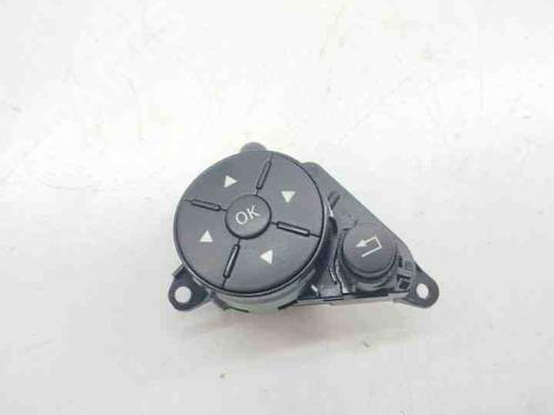 Used Steering wheel controls MERCEDES-BENZ C-CLASS (W204) C 220 CDI (204.008) (170 hp) 28852411