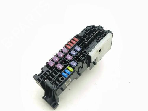 Used Fuse box Fuse box 36197542 36197542
