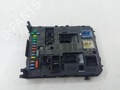 Used Fuse box Fuse box 38279898 38279898
