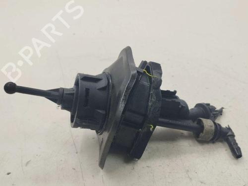 Used Clutch slave cylinder FORD KUGA I 2.0 TDCi 4x4 (136 hp) 28904038