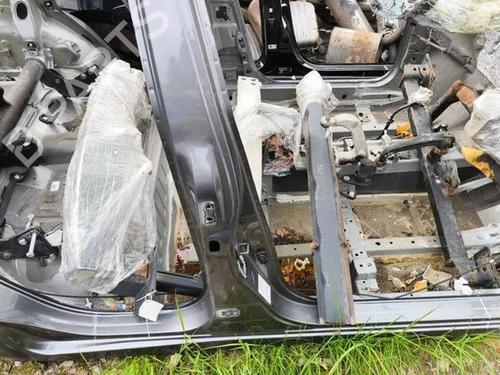 Używane Próg prawy NISSAN QASHQAI II (J11, J11_) 1.3 DIG-T (140 hp) 28856848