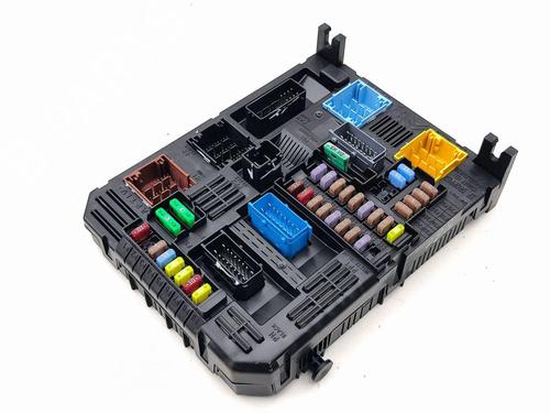 Used Fuse box PEUGEOT 2008 II (UD_, US_, UY_, UJ_, UR_, UC_) 1.2 PureTech 130 (USHNS, URHNS) (130 hp) 29829225