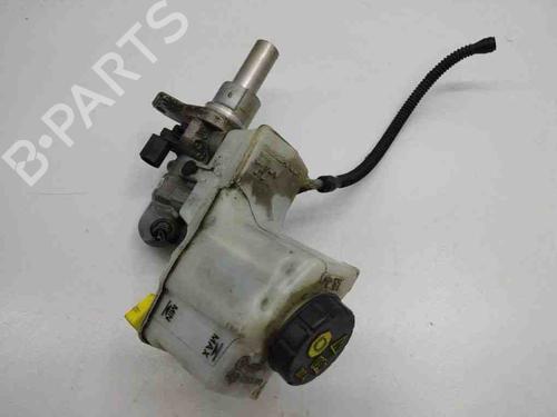 Used Brake master cylinder SEAT ATECA (KH7, KHP) 1.5 TSI (150 hp) 28904362
