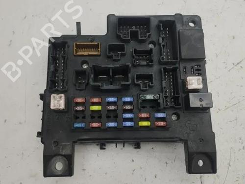 Used Fuse box PEUGEOT 4007 (VU_, VV_) 2.2 HDi (156 hp) 28860533