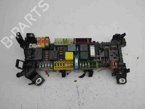 Used Fuse box Fuse box 28865419 28865419