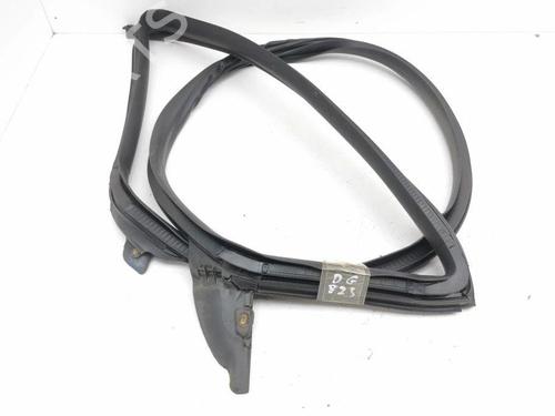 Used Rubber door seal TESLA MODEL 3 (5YJ3) EV (238 hp) 28901355