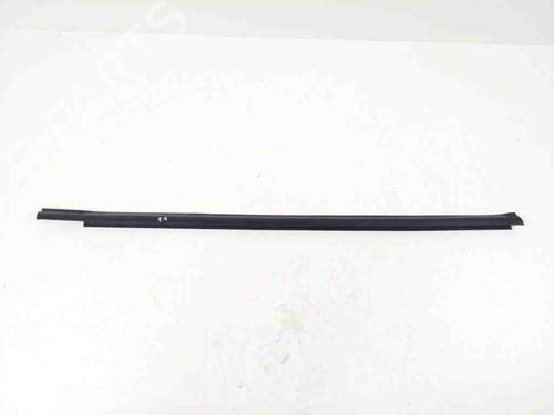 Dørlist HYUNDAI TUCSON (JM) 2.0 CRDi All-wheel Drive (140 hp) 28884670