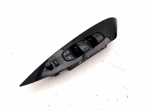 Used Right front window switch Right front window switch 33899951 33899951