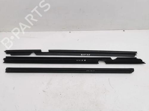 Gummiliste Gummiliste MERCEDES-BENZ E-CLASS (W213) E 220 d (213.004) (194 hp) 33865694 33865694