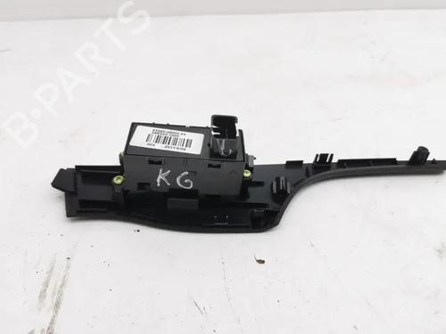 Left front window switch HYUNDAI i40 I (VF) 1.7 CRDi | BP28861831I27 