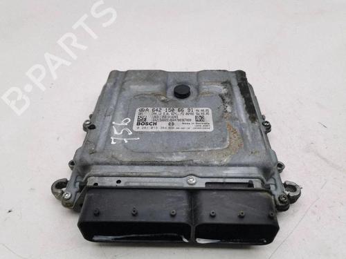 Used Engine control unit (ECU) Engine control unit (ECU) MERCEDES-BENZ M-CLASS (W164) ML 280 CDI 4-matic (164.120) (190 hp) 40210882 40210882