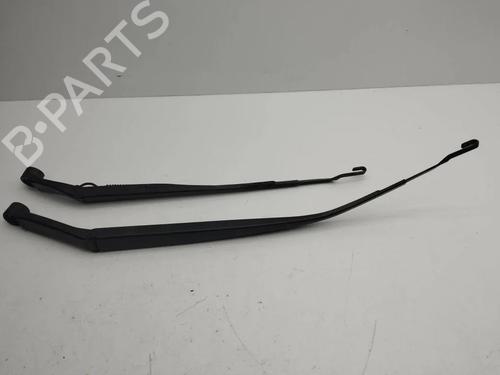 Braccio tergicristallo anteriore TOYOTA COROLLA Estate (_E21_) 2.0 Hybrid (MZEH12) (180 hp) 32666167