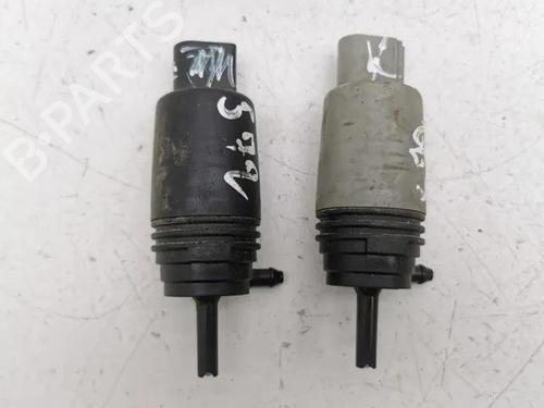 Used Washer pump BMW 5 Touring (E61) 525 d (177 hp) 28851946
