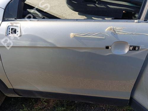 Used Left front door CHEVROLET CAPTIVA (C100, C140) 2.0 D 4WD (150 hp) 28892244