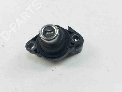 Used Tailgate lock BMW 7 (E65, E66, E67) 730 Ld (231 hp) 28884530