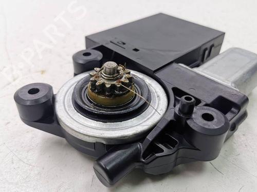 Left front window motor VOLVO V50 (545) 1.6 D | BP28895595E21