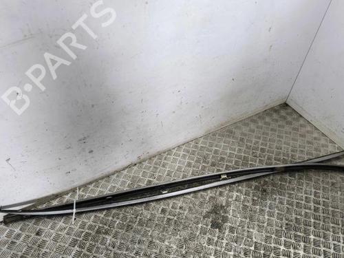 Poignée de toit intérieure HYUNDAI i40 I CW (VF) 1.7 CRDi (116 hp) 28900231
