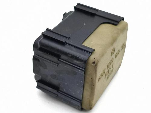 Used Central lock pump Central lock pump MERCEDES-BENZ CLS (C218) CLS 63 AMG (218.374) (558 hp) 40069927 40069927